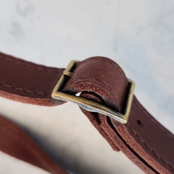 PORTLAND LEATHER 9" ROUND LEATHER CROSSBODY BAG - Picture 7 of 11